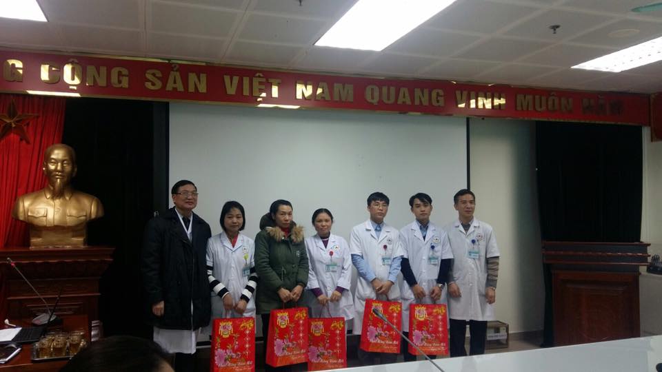 Công đoàn Bệnh viện đa khoa tỉnh Bắc Ninh tổ chức gặp mặt và tặng quà các gia đình có hoàn cảnh khó khăn nhân dịp Tết nguyên đán năm 2018 Công đoàn Bệnh viện đa khoa tỉnh Bắc Ninh tổ chức gặp mặt và tặng quà các gia đình có hoàn cảnh khó khăn nhân dịp Tết nguyên đán năm 2018